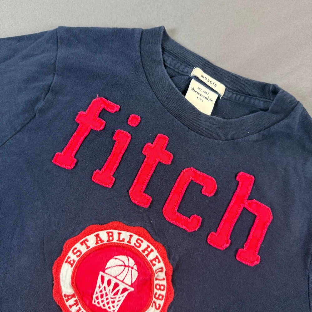 Abercrombie Kids Muscle Fit T-Shirt Navy Blue Fitch Basketball Patch Large L
